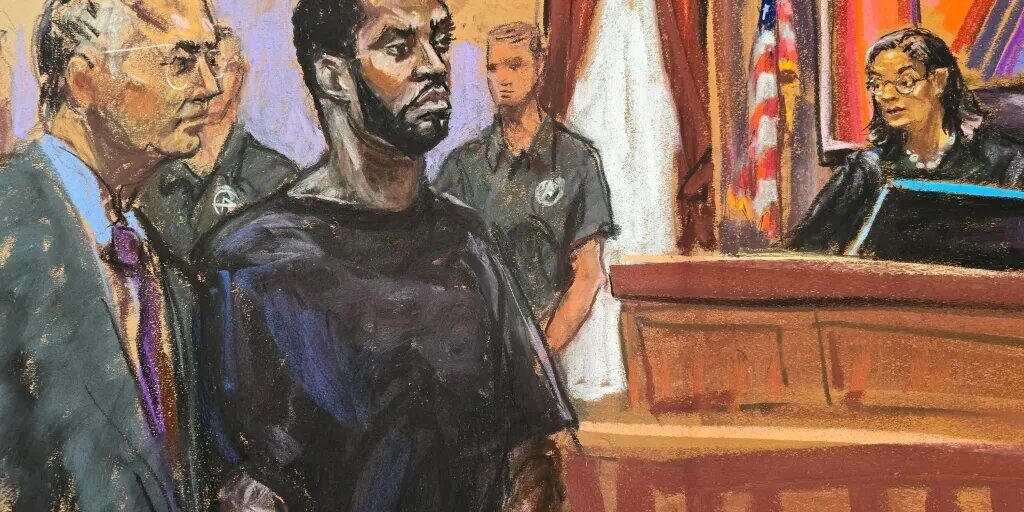 A court drawing of a man in black shirt.